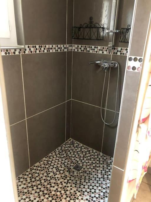Villa Climatise Avec Piscine Et Jacuzzi Carpentras Eksteriør bilde