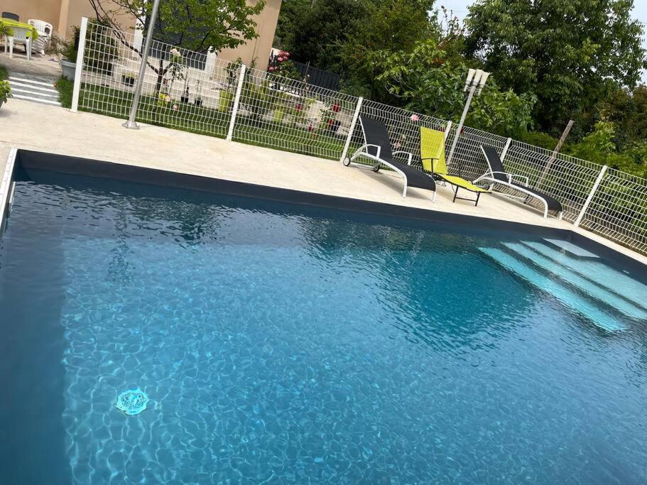 Villa Climatise Avec Piscine Et Jacuzzi Carpentras Eksteriør bilde