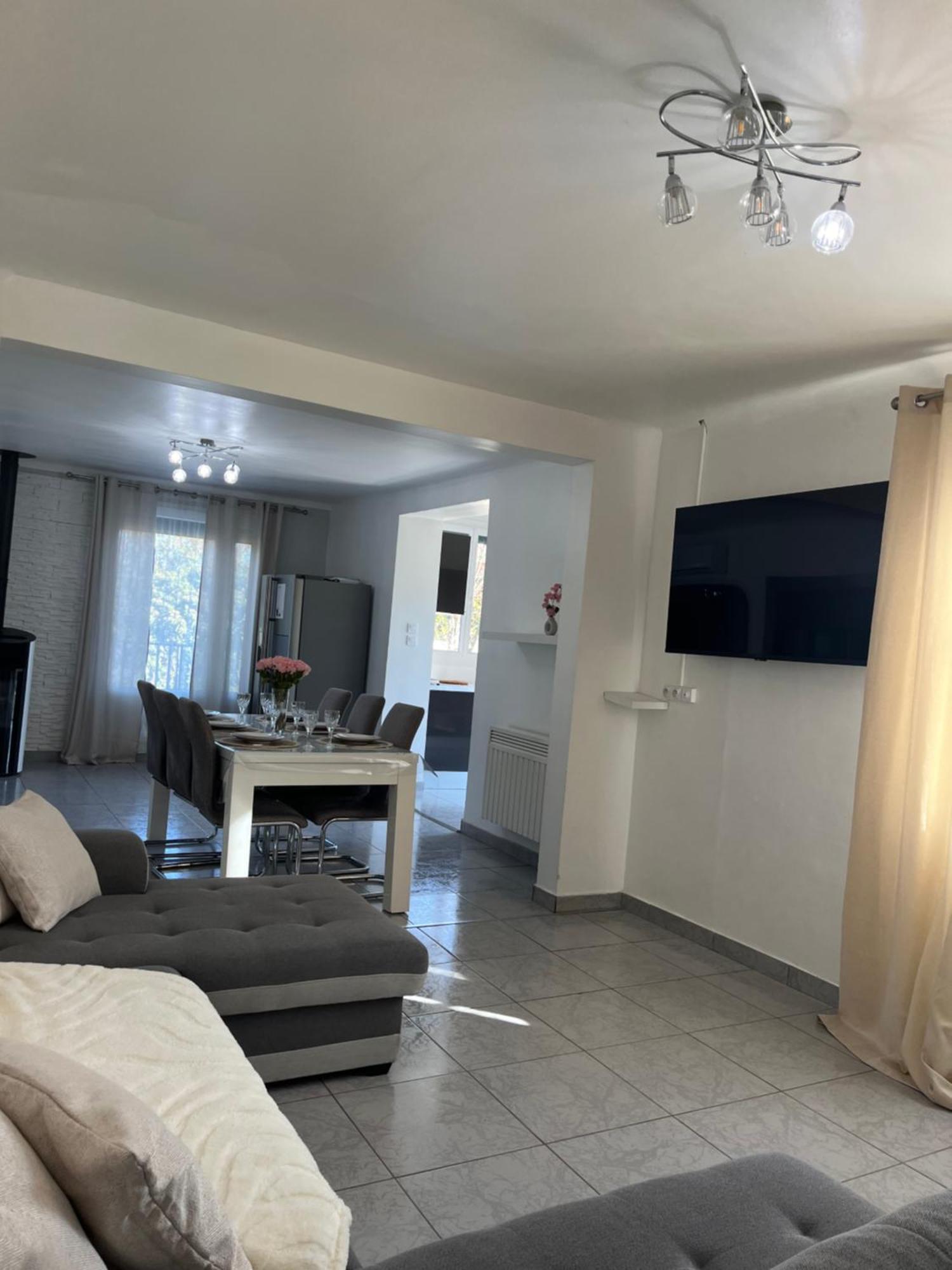 Villa Climatise Avec Piscine Et Jacuzzi Carpentras Eksteriør bilde